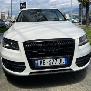 Rent a Audi Q5 Quattro in Tirana