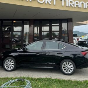 Rent a Škoda Octavia 2024 in Tirana